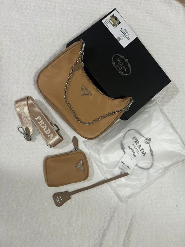 PRADA Shoulder Bag - Image 6